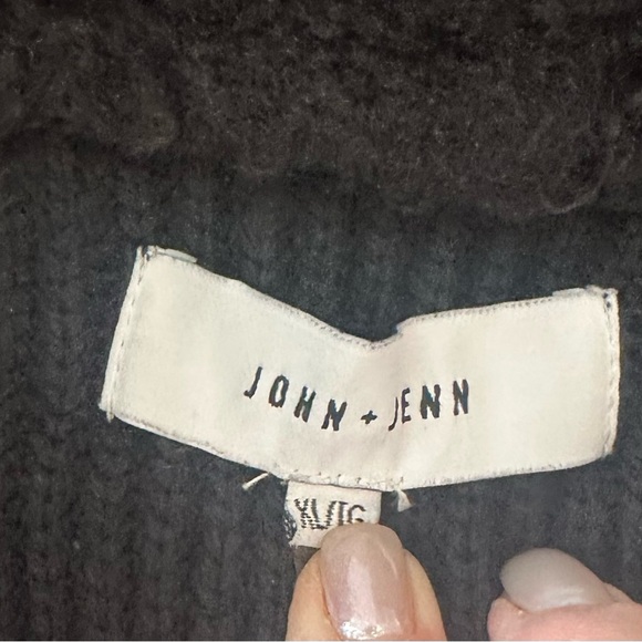 John & Jenn Women’s Black Sweater Jacket Coat Size XL - Picture 3 of 4